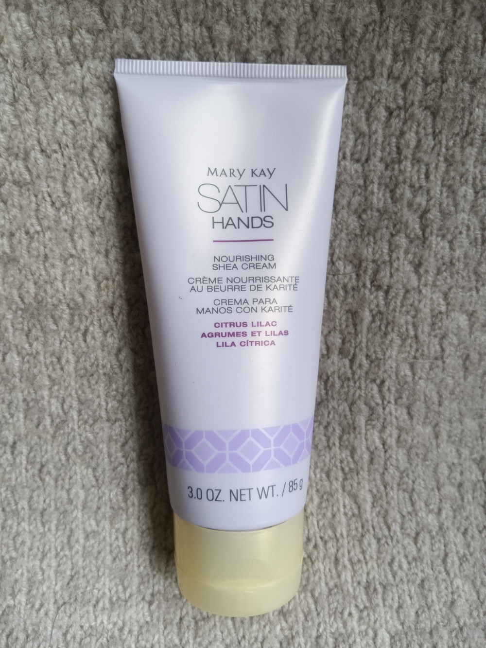 Mary Kay Satin Hands Nourishing Shea Cream - Lilac & Pale Yellow